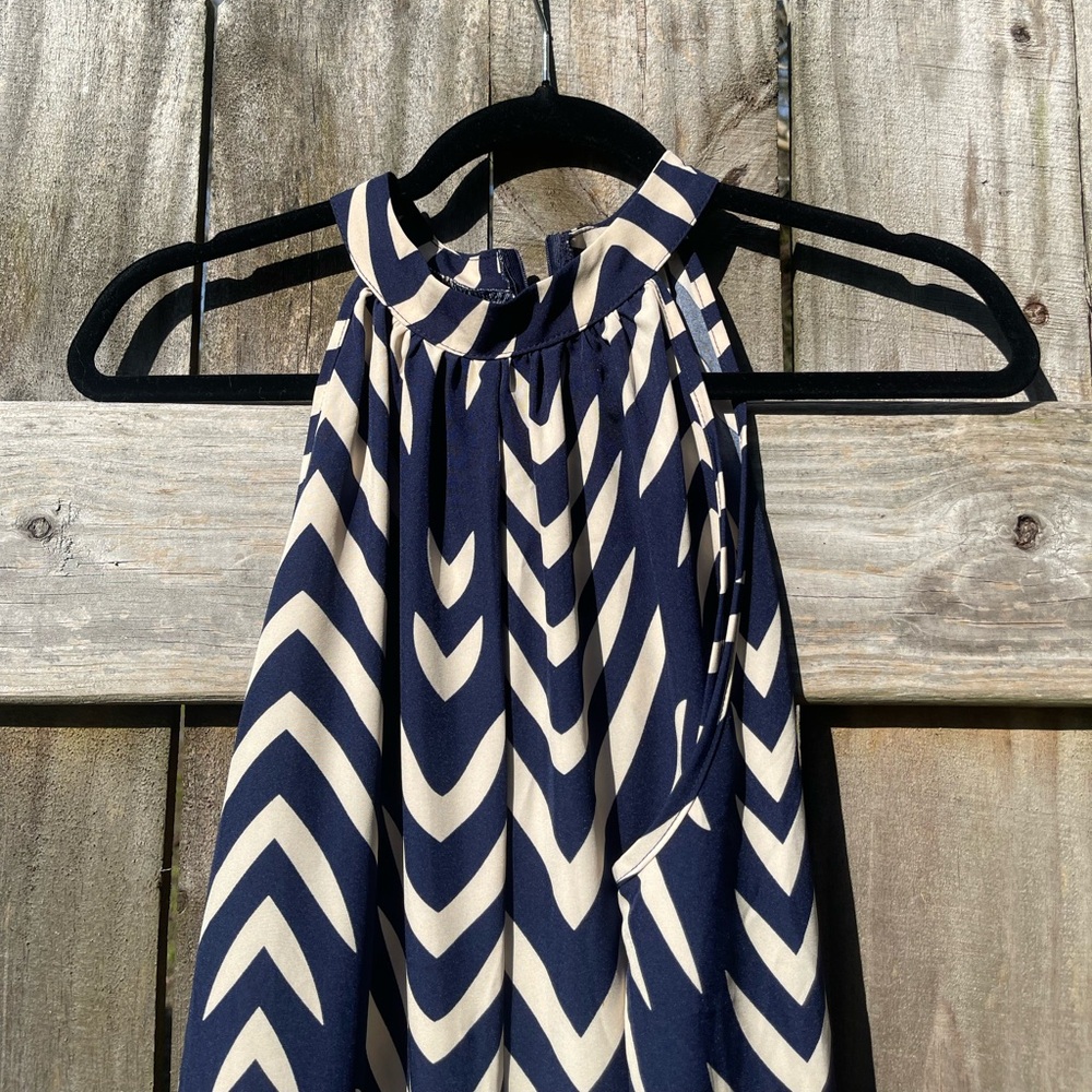 SHEIN Navy and Cream Chevron Jumpsuit Size 6 - Picture 2 of 8